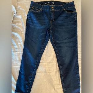 Dress Barn signature fit "Skinny Jean" size 18